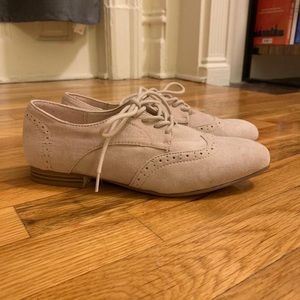 Pale pink suede oxfords 🌸